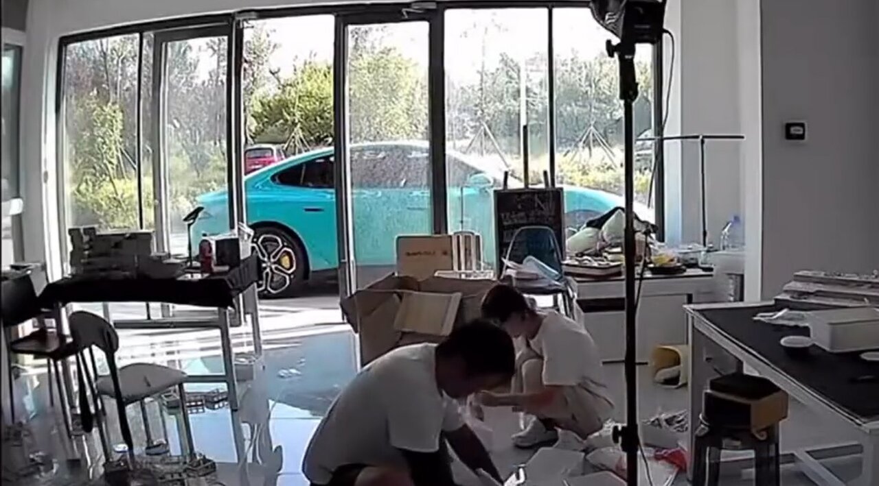 شیائومی به دستور آیفون حرکت کرد! ‌/ عکس