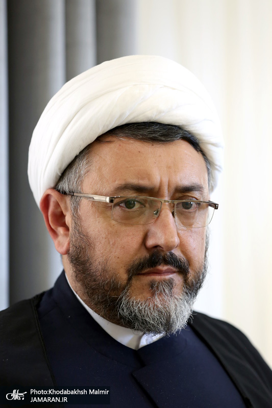 نشست بررسی زمینه‌های حضور فرهنگی و هنری موسسه تنظیم و نشر آثار امام خمینی (س) در عراق