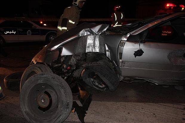 حادثه رانندگی  در کاروان عروسی در ساوه یک کشته و 2 مصدوم به جا گذاشت