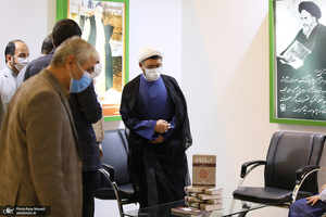 بازدید رئیس مؤسسه تنظیم و نشر آثار امام خمینی (س) از نمایشگاه قرآن