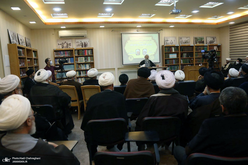 مراسم بزرگداشت چهل و چهارمین سالگرد بازگشت امام خمینی (س) به قم