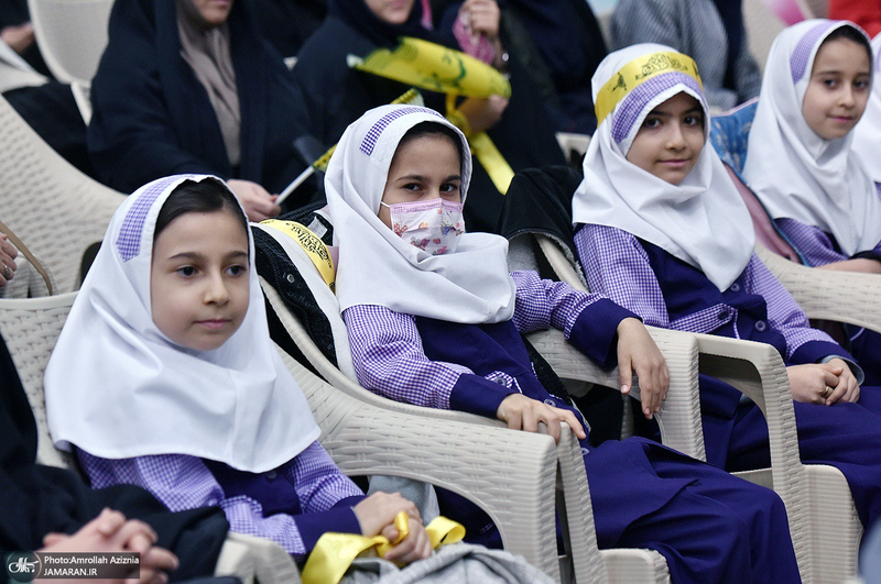 مراسم تجلیل از دانش آموزان برگزیده فرهنگی، هنری و قرآن، عترت و نماز منطقه 19