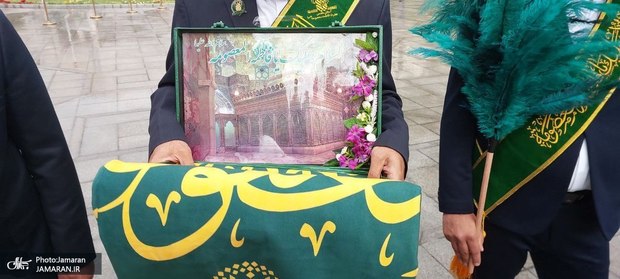 پرچم حرم حضرت معصومه (س) در دولت + عکس