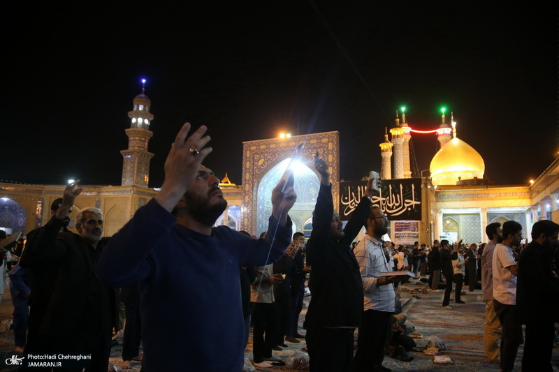 مراسم احیای شب بیست و یکم ماه رمضان در حرم مطهر حضرت معصومه (س)