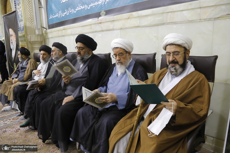 مراسم بزرگداشت رئیس جمهوری و یارانش در حرم حضرت معصومه(س)