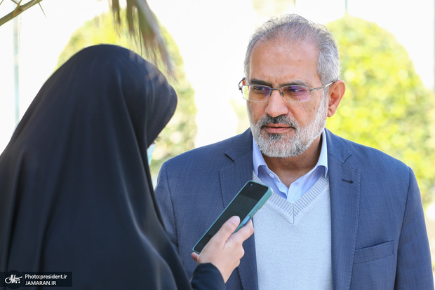 حسینی، معاون پارلمانی دولت سیزدهم: مذاکره اگر عزتمندانه و با رعایت هنجارها باشد، منعی ندارد/ هر صدایی که شکننده وحدت باشد از حلقوم دشمن است