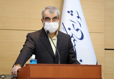 پاسخ کدخدایی به اظهارات روحانی: تصمیم بازنگری در قانون اساسی با رهبر معظم انقلاب است