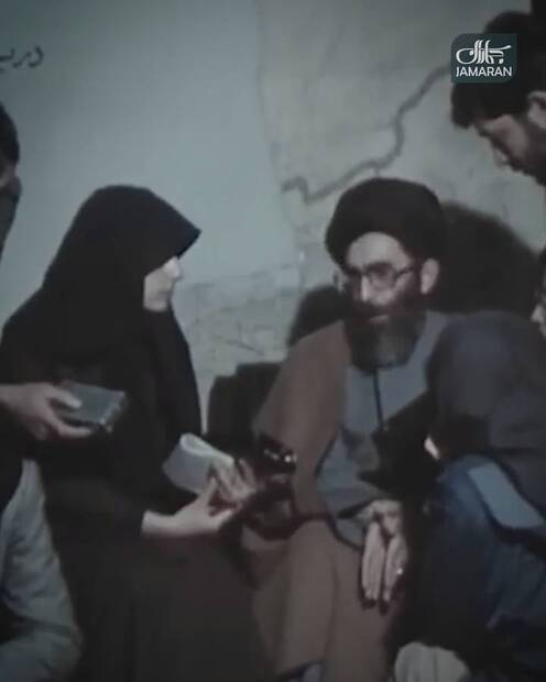  امام خمینی: در تمام دنیا یک نفر را مثل آقای خامنه‌ای پیدا نمی‌کنید