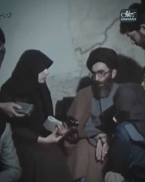  امام خمینی: در تمام دنیا یک نفر را مثل آقای خامنه‌ای پیدا نمی‌کنید