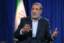 کوثری: در طرح مقابله با نفوذ همه رسانه‌های آمریکایی محدود نشدند/ براساس طرح مقابله با نفوذ ایرانی‌ها فقط نمی‌توانند با «رسانه‌های خاص» گفت و گو کنند، نه همه رسانه‌های آمریکا/ طرح مقابله با نفوذ می‌گوید خروج افراد از کشور اطلاع داد شود که بعدا گرفتار نشوند