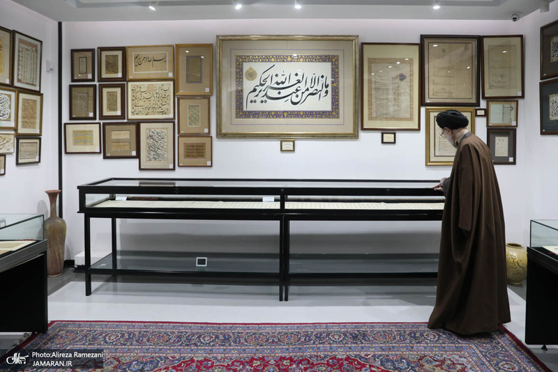 بازدید سید محمد خاتمی از موزه دکتر حسن حبیبی