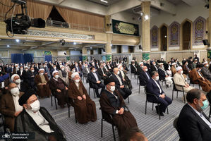 دیدار میهمانان کنفرانس وحدت اسلامى‌ و جمعی از مسئولان نظام با رهبر معظم انقلاب