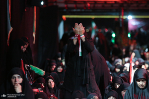 مراسم عزاداری امام حسین (ع) در خیابان کشور دوست