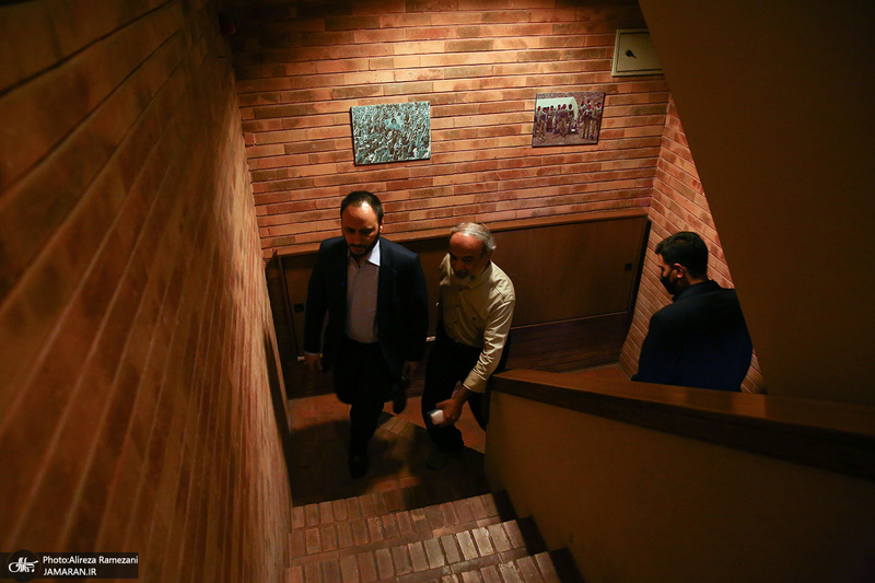 حضور سخنگوی دولت در جماران به مناسبت روز خبرنگار