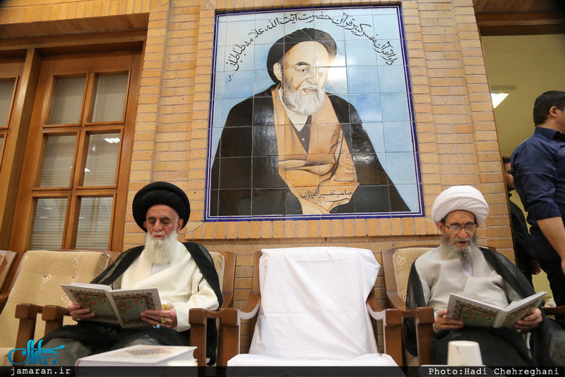 مراسم بزرگداشت والده آیت الله واعظ موسوی در بیت علامه طباطبایی قم