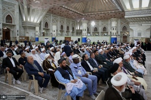 ادای احترام مهمانان خارجی کنفرانس وحدت اسلامی به مقام شامخ حضرت امام خمینی (س)