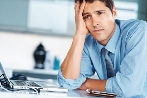 چرا انگیزه در کارکنان پس از مدتی از بین می‌رود؟
