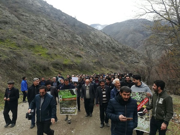 زخم تیغه بولدوزر بر طبیعت بکر روستای گردشگری برنت سوادکوه