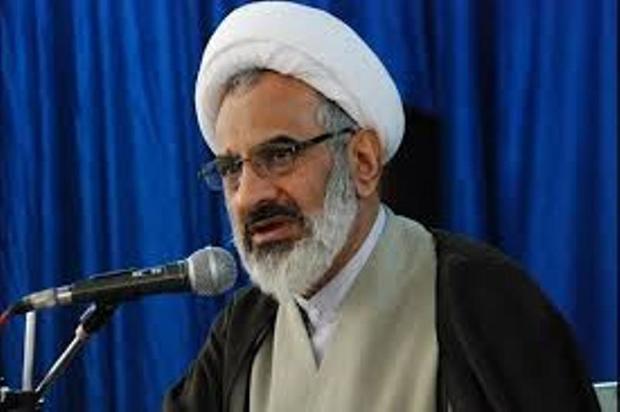 استکبار جهانی دین و ایمان مردم ایران را نشانه رفته است