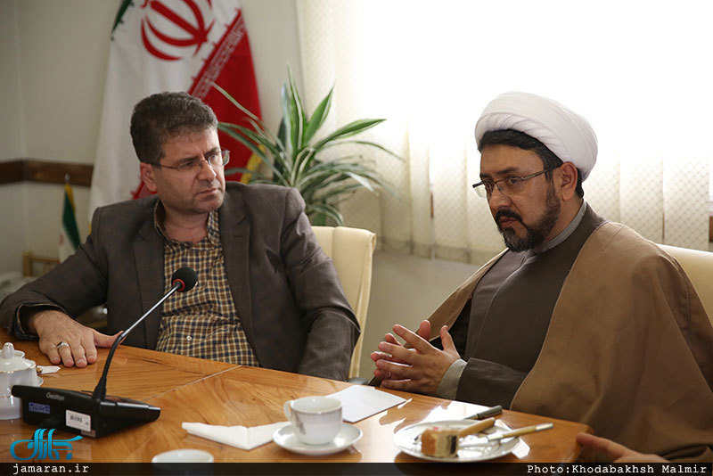 بازدید جمعی از مدیران موسسه تنظیم و نشر آثار امام(س) از مرکز اسناد کتابخانه ملی 