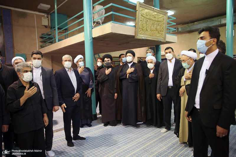 مراسم تشییع حجت الاسلام و المسلمین محتشمی پور در حسینیه جماران