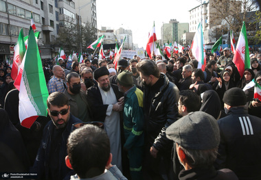 حضور سید حسن خمینی در اجتماع بزرگ مردم تهران 