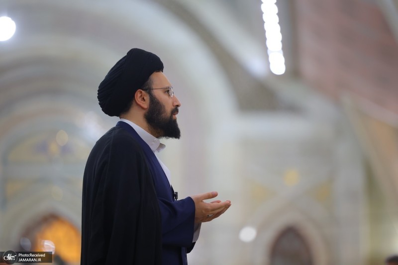 نماز ظهر و عصر روز ارتحال امام در حرم امام خمینی