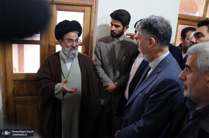 بازدید وزیر ارشاد از بیت و زادگاه حضرت امام در خمین