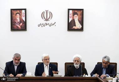 اولین نشست مشترک دولت و مجلس برگزار شد/ عارف: شعار «وفاق ملی» را در عمل با رابطه صمیمی بین سه قوه حس می‌کنیم/ اقدامات دولت در یک سال گذشته در سال اول اجرایی برنامه هفتم قابل مقایسه با سایر دولت‌ها نیست