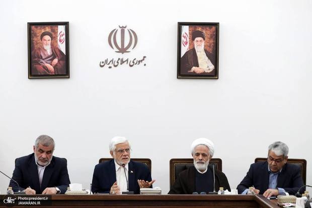 اولین نشست مشترک دولت و مجلس برگزار شد/ عارف: شعار «وفاق ملی» را در عمل با رابطه صمیمی بین سه قوه حس می‌کنیم/ اقدامات دولت در یک سال گذشته در سال اول اجرایی برنامه هفتم قابل مقایسه با سایر دولت‌ها نیست