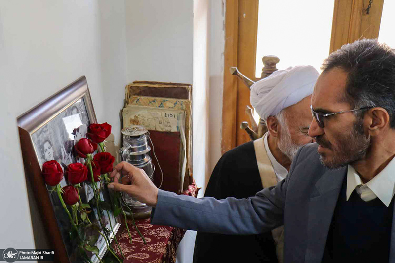مراسم بزرگداشت 12 بهمن در بیت تاریخی حضرت امام در خمین