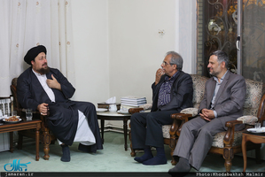 دیدار اعضای انجمن روزنامه نگاران دفاع مقدس با سید حسن خمینی 