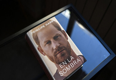 آغاز فروش کتاب جنجالی خاطرات شاهزاده انگلیسی