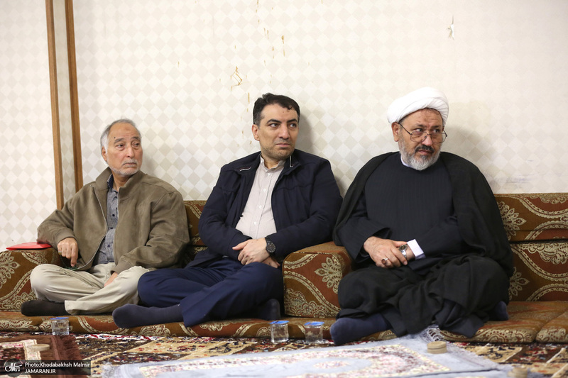 دیدار رئیس و جمعی از معاونان و مدیران مؤسسه تنظیم و نشر آثار امام خمینی(س) با نماینده مقام معظم رهبری در عراق