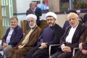 مراسم رونمایی از کتاب کارگزار صدیق در حسینیه جماران