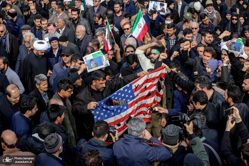 راهپیمایی مردم تهران در محکومیت ترور سردار قاسم سلیمانی