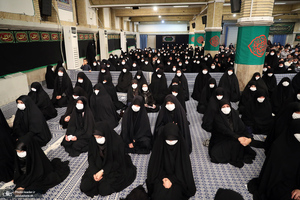 اولین شب مراسم عزاداری حضرت فاطمه‌ زهرا (س) در حسینیه امام خمینی