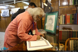 بازدید جمعی از خبرنگاران کشور هند از بیت امام خمینی (س) در جماران