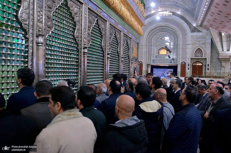 تجدید میثاق وزیر ارتباطات و فناوری اطلاعات و جمعی از معاونین با آرمان های حضرت امام خمینی (س)