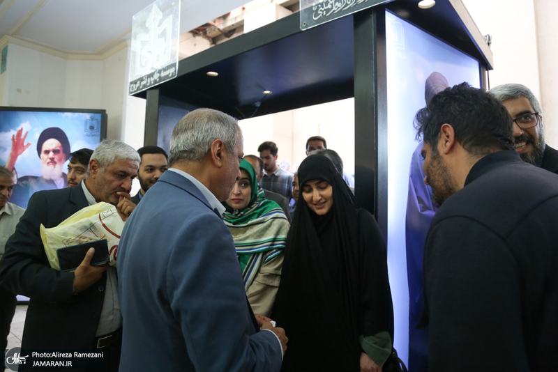 غرفه موسسه تنظیم و نشر آثار امام خمینی (ره) در سی و ششمین نمایشگاه کتاب تهران-6