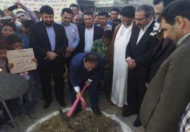 کلنگ گازرسانی روستایی در کازرون به زمین زده شد