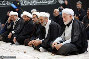 سومین شب عزاداری حضرت اباعبدالله الحسین (ع) در حرم امام خمینی