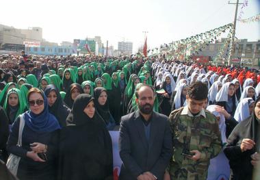 سرود ولایت توسط 1357 دانش آموز شهرستان فردیس اجرا شد