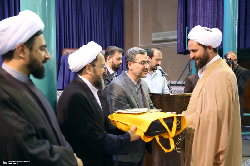 مراسم روز بزرگداشت معلم در حسینیه جماران