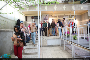 بازدید گردشگران خارجی از کشور پرتغال از بیت امام خمینی (س) از جماران