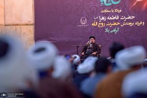 مراسم شب میلاد حضرت زهرا (س) و فرزند برومندش حضرت روح الله در حرم امام خمینی