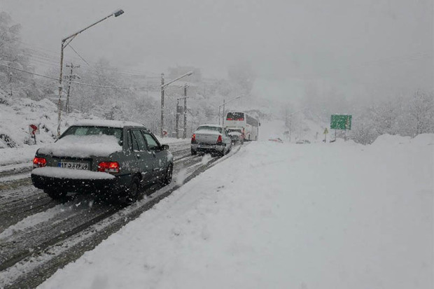 تردد در جاده های استان مرکزی با زنجیر چرخ امکان پذیر است