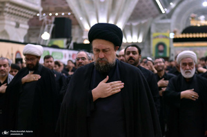 عزاداری ظهر عاشورا در حرم مطهر امام خمینی (س)