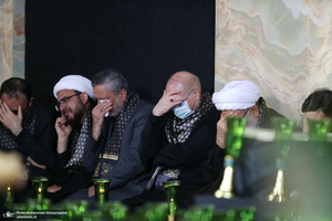 آئین خطبه خوانی شب شهادت امام رضا (ع) در حرم مطهر رضوی