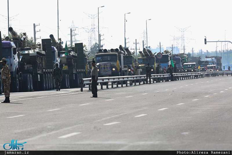 مراسم گرامیداشت روز ارتش جمهوری اسلامی ایران در جوار حرم امام خمینی(س)-1/ رژه